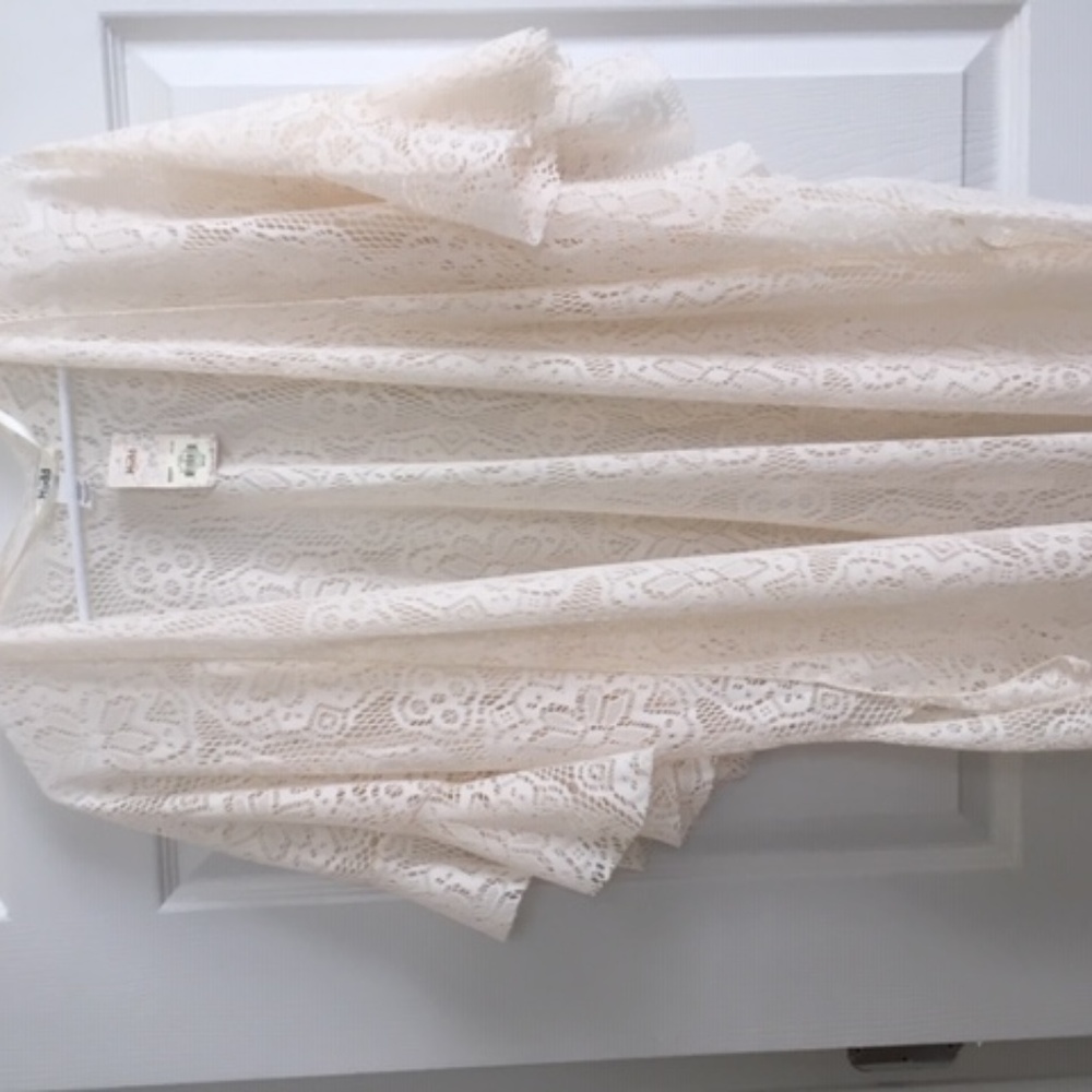 SHAWL/SHRUG   (REDUCED)